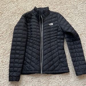 Women’s black north face jacket